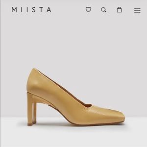 ALICJA GOLDENROD LEATHER HEELS